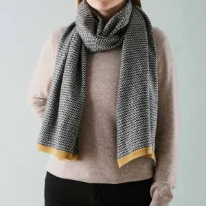 Foligno Cashmere Scarf [Black/Cream/Ochre]