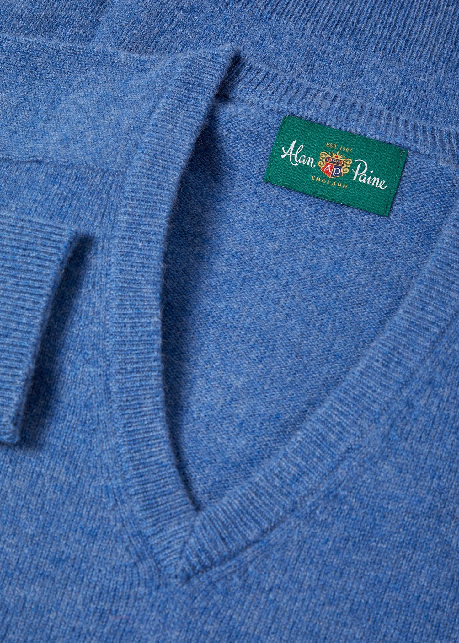 Hampshire Lambswool Jumper in Jeans - Classic Fit