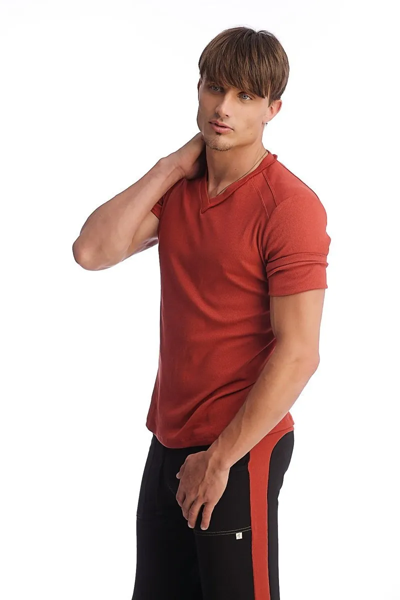 Hybrid V-Neck (Cinnabar)