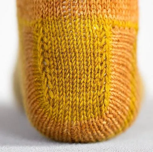 Mahalle Toe Up Sock Pattern - Uneek Fingering