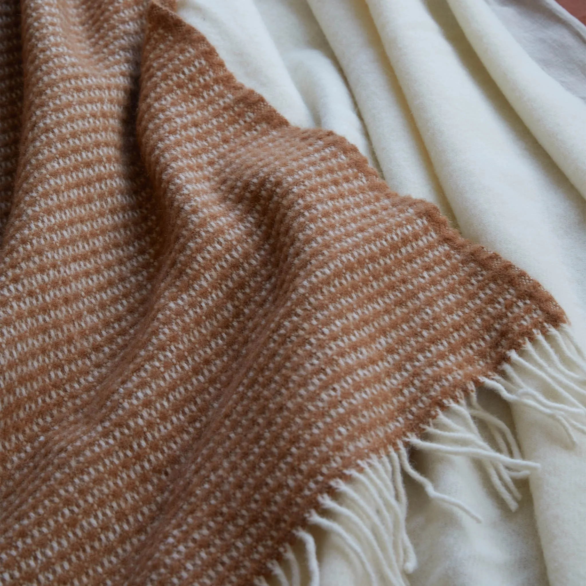 Osele Wool Blanket [Conker & Off-white]