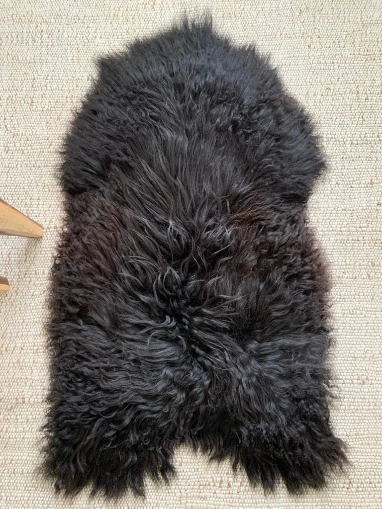 Silky Longhair Black Sheepskin